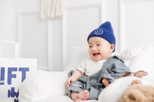 玉溪宝宝躺着吃奶有影响吗 玉溪宝宝躺着吃奶有影响吗